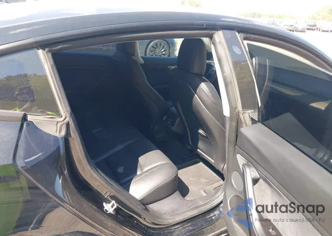 2022 Tesla Model 3 Long Range Dual Motor All-Wheel Drive z USA, uszkodzony, nr VIN 5YJ3E1EB7NF139310